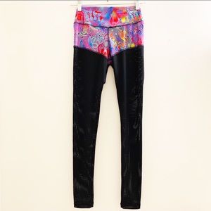 RARE ABS2B CANDY SKULL NETTING LEGGINGS